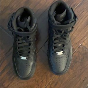Nike Air Force 1 Mid Black
